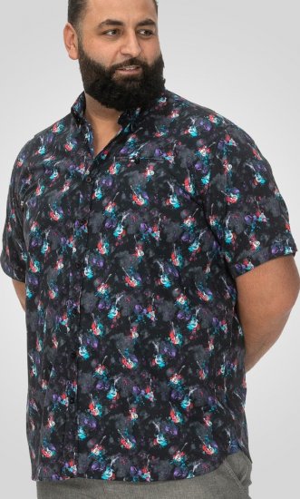 D555 Farnborough Short Sleeve Guitar AOP Shirt With Hidden Button Down Black - Kauluspaidat - Miesten isot kauluspaidat 2XL – 8XL