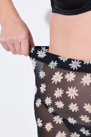 Ulla Popken 836803 Kukkakuvioiset hankautumista estävät shortsit Musta - Hankautumista estävät shortsit - 