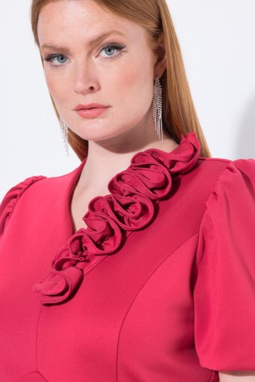 Ulla Popken 845148 Kukkakuvioinen bodycon-mekko Magenta - Naisten mekot isot koot - Mekot kaikille koille