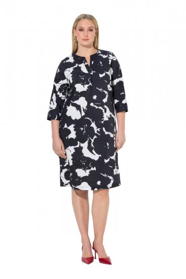 Ulla Popken 848061 Kukkakuvioinen midimekko 3/4-hihoilla Musta - Midimekot - Midimekot isoissa ko'oissa