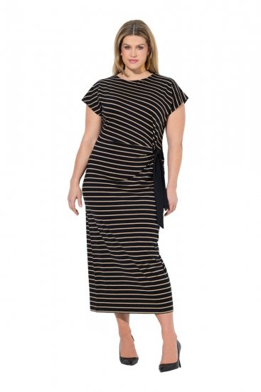 Ulla Popken 848921 Raidallinen jerseymekko solmittavalla vyöllä Musta - Maksimekot - Isojen kokojen maksimekot