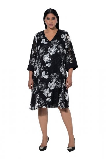 Ulla Popken 852959 Kukkakuvioinen mekko 3/4-hihoilla Musta - Midimekot - Midimekot isoissa ko'oissa