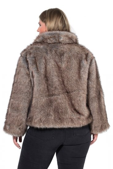 Ulla Popken 854617 Tekoturkistakki Beige - Takit - Naisten takit plus-koossa