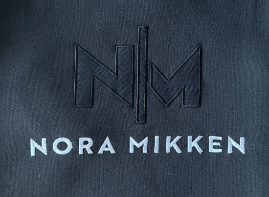 Nora Mikken KADRI Long Hoodie Black - Hupparit ja collegepaidat - 