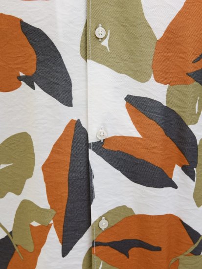 Jack & Jones Vira Marshall AOP Short Sleeve Shirt Cloud Dancer - Kauluspaidat - Miesten isot kauluspaidat 2XL – 8XL