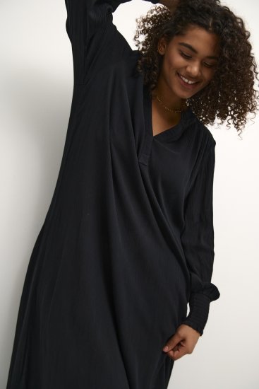Kaffe Curve Miriam Ami Mekko Musta - Naisten mekot isot koot - 