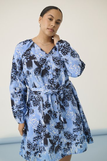 Kaffe Curve Aliana Dress Blue Flower Animal - Midimekot - 