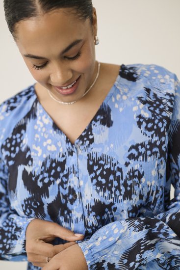 Kaffe Curve Aliana Dress Blue Flower Animal - Midimekot - 