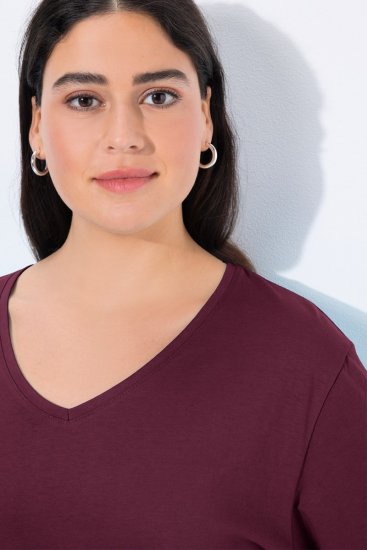 Ulla Popken Back To Basics V-Neck Relaxed Fit Cotton Tee Dark Berry - T-paidat - Naisten t-paidat