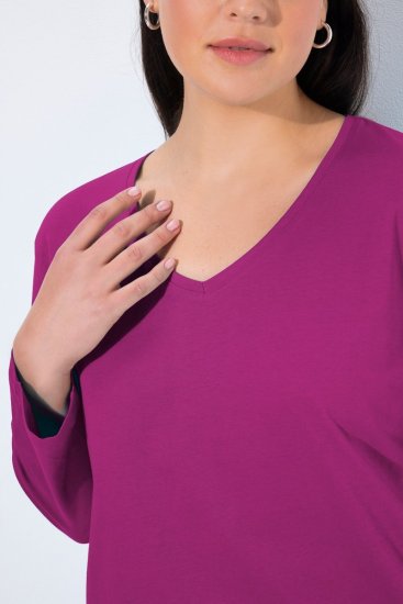 Ulla Popken Back To Basics V-Neck Relaxed Fit Cotton Tee Berry - T-paidat - Naisten t-paidat