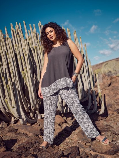 Ulla Popken Mosaic Print Elastic Waist Pants Black - Naisten farkut ja housut isot koot - 