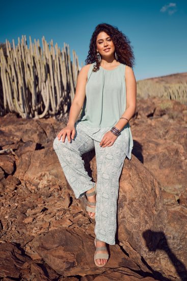 Ulla Popken Mosaic Print Elastic Waist Pants White - Naisten farkut ja housut isot koot - 