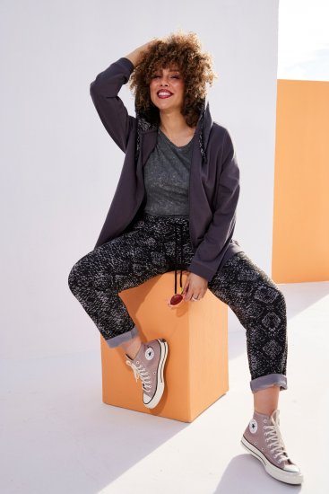 Ulla Popken Snake Print Elastic Waist Joggers Black - Naisten farkut ja housut isot koot - 