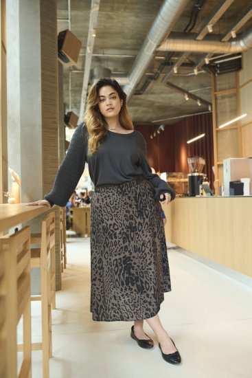 Kaffe Curve Lini Knit Neule Musta - Naisten hupparit ja collegepaidat isot koot - 