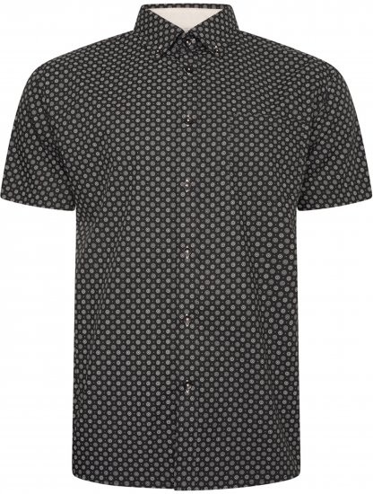 Kam Jeans 6296 All Over Geo Short Sleeve Shirt Black - Kauluspaidat - Miesten isot kauluspaidat 2XL – 8XL