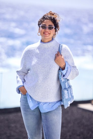 Ulla Popken Striped Wool Blend Turtleneck Sweater Sky Blue - Naisten hupparit ja collegepaidat isot koot - 