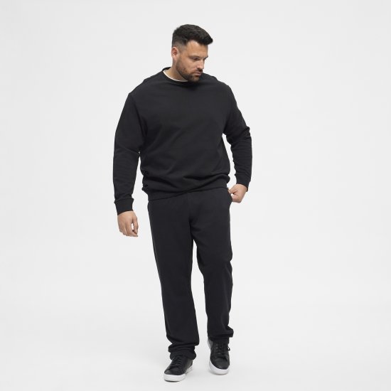 North Latitude Sweatpants Black - Collegehousut ja collegeshortsit - Miesten Isot collegehousut ja collegeshortsit