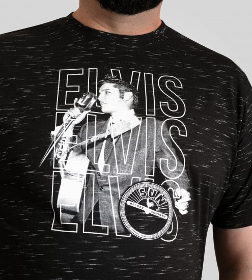 D555 Official Elvis Presley Printed T-Shirt Black - Isojen miesten t-paidat painatuksella - Isojen miesten t-paidat painatuksella